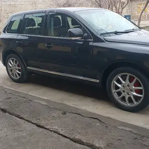 Volkswagen Touareg, 2005