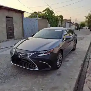 Lexus ES series, 2015