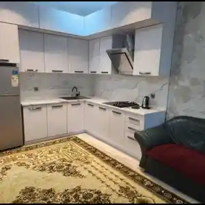 2-комн. квартира, 2 этаж, 70м², Ватан