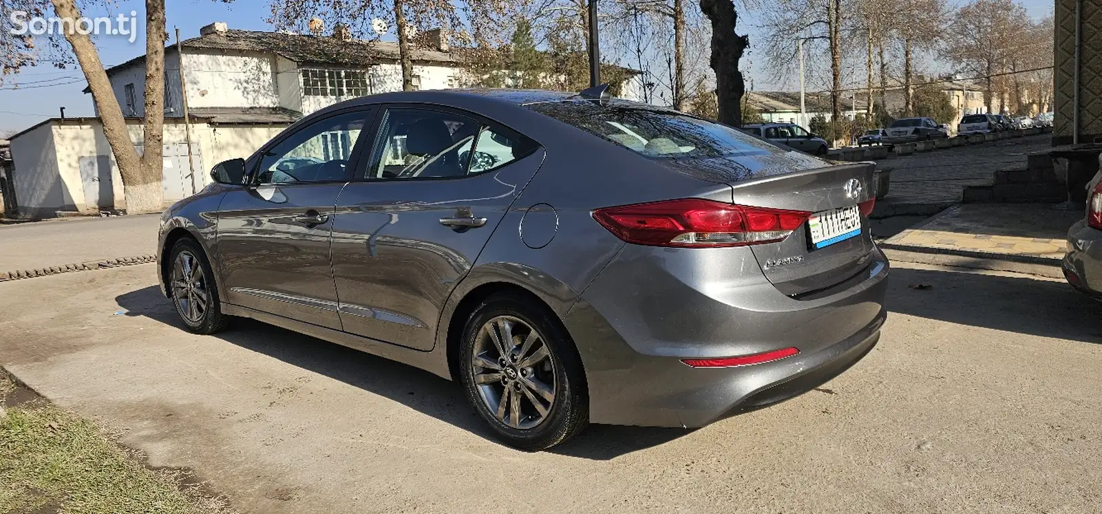 Hyundai Elantra, 2017-1