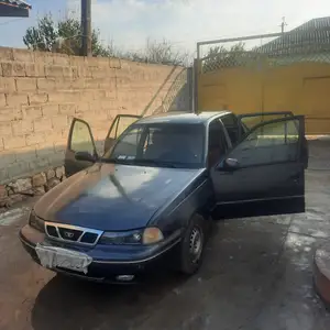 Daewoo Nexia, 1996