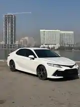 Toyota Camry, 2018-8