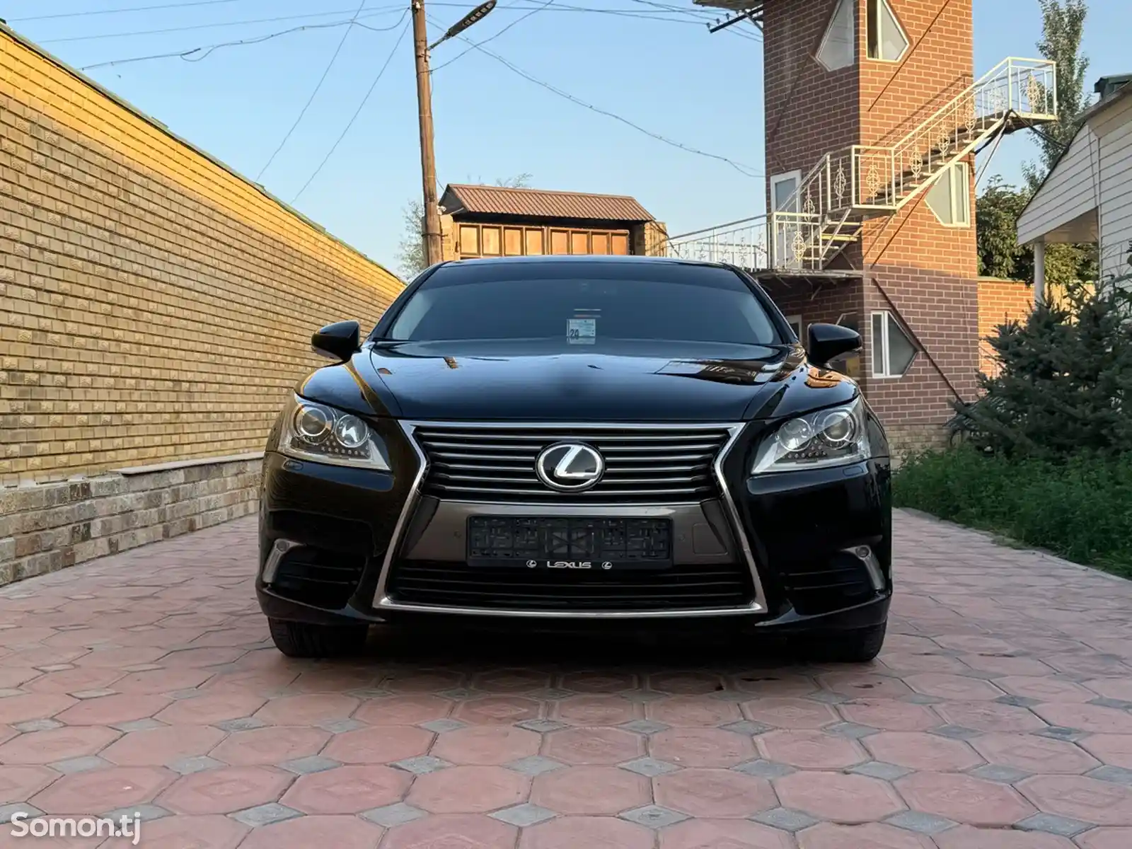 Lexus LS series, 2014-1