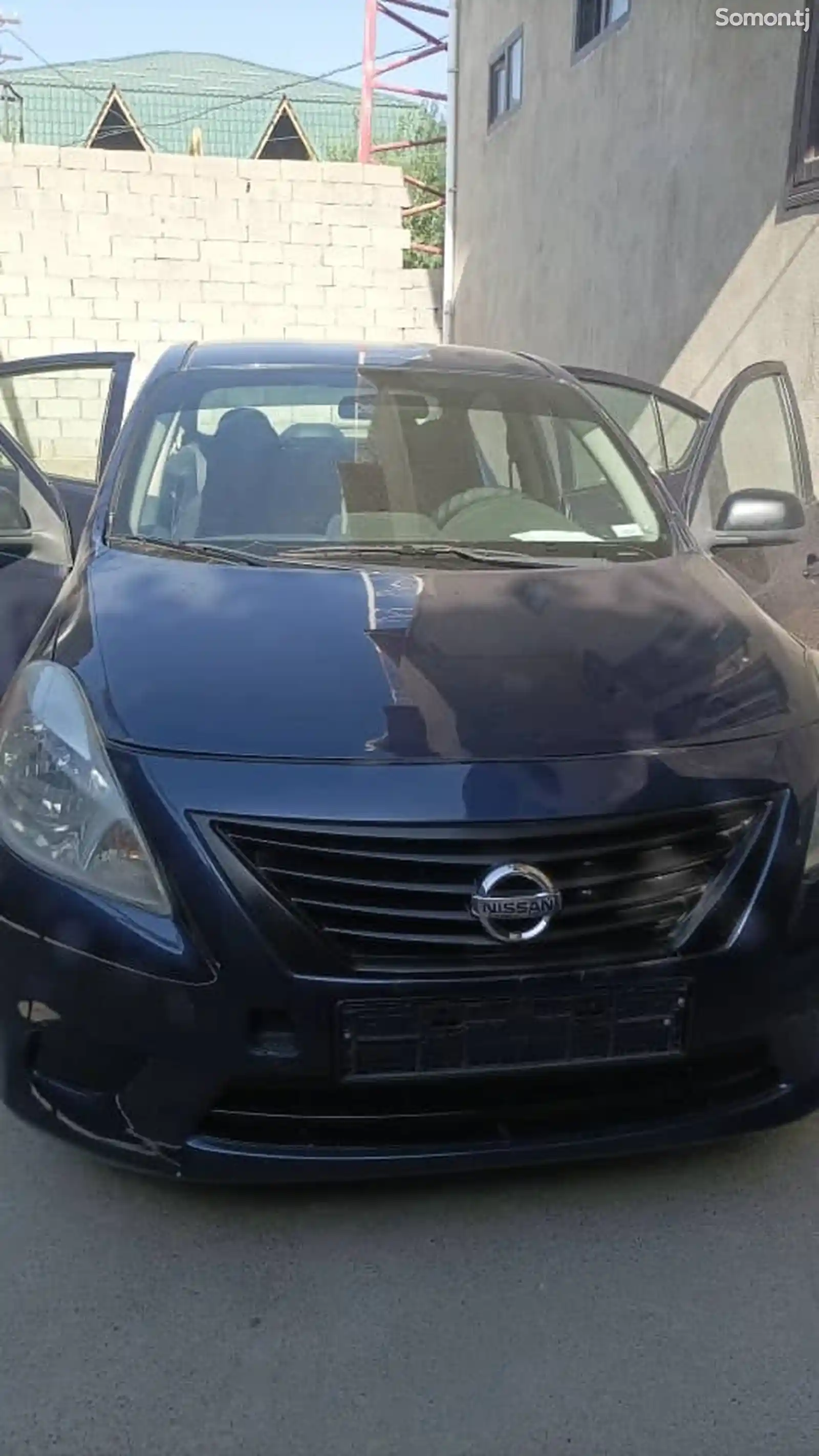 Nissan Versa, 2012-5