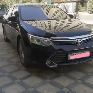 Toyota Camry, 2016