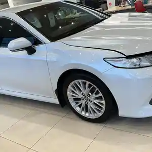 Toyota Camry, 2019