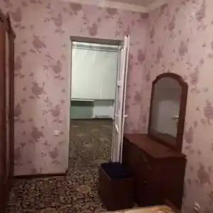 2-комн. квартира, 3 этаж, 65м², Универмаг