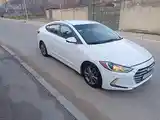 Hyundai Elantra, 2016-3