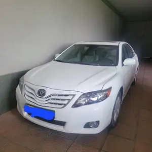 Toyota Camry, 2011