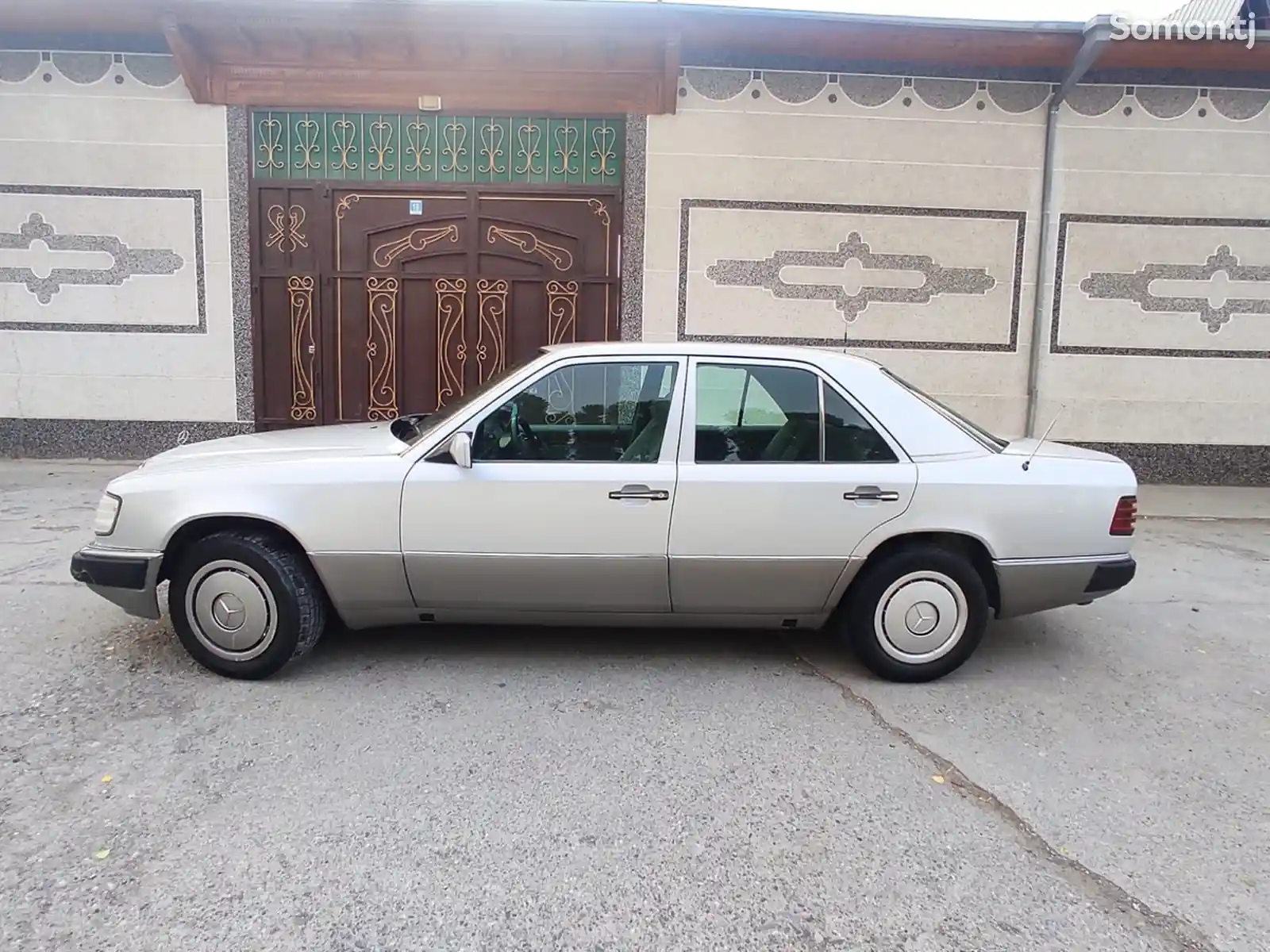 Mercedes-Benz W124, 1988-2