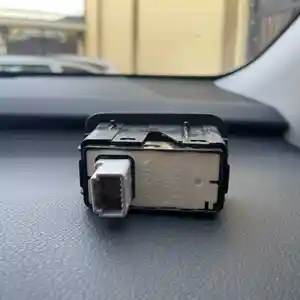 Кнопка стеклоподъёмника от Lexus RX 2018