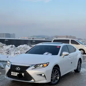 Lexus ES series, 2017