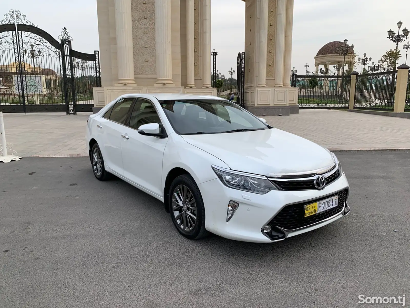 Toyota Camry, 2016-8