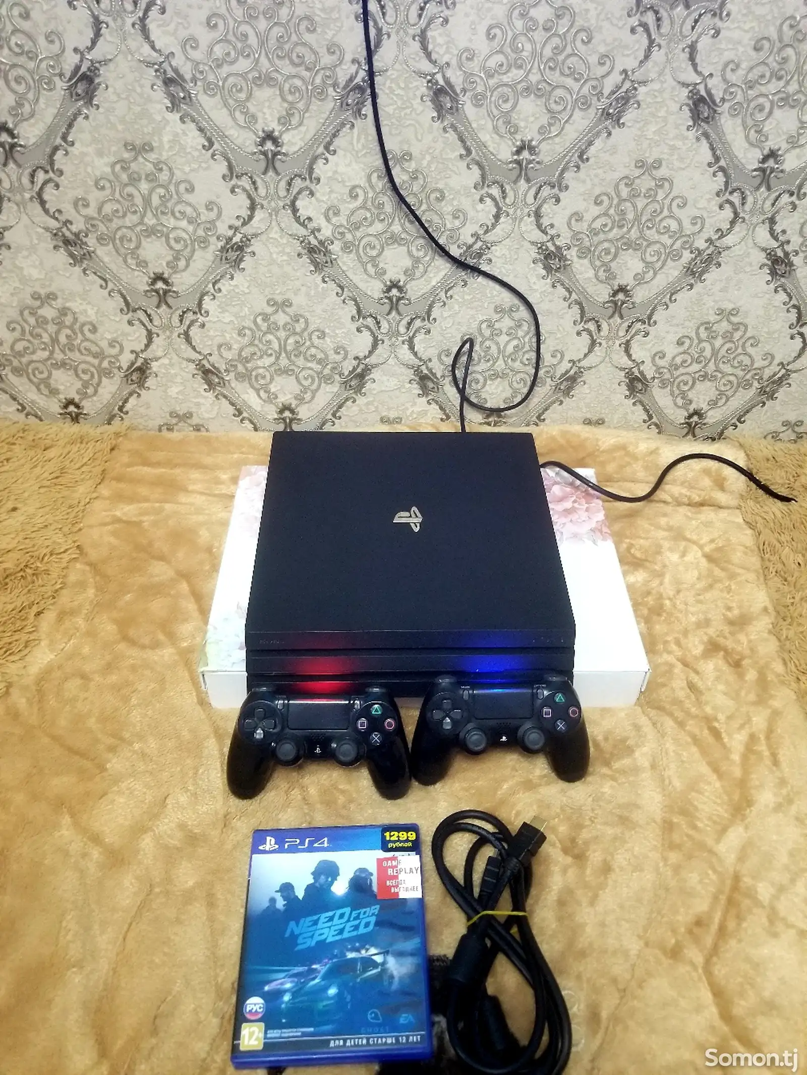 Игровая приставка Sony Playstation 4 pro 1tb-1