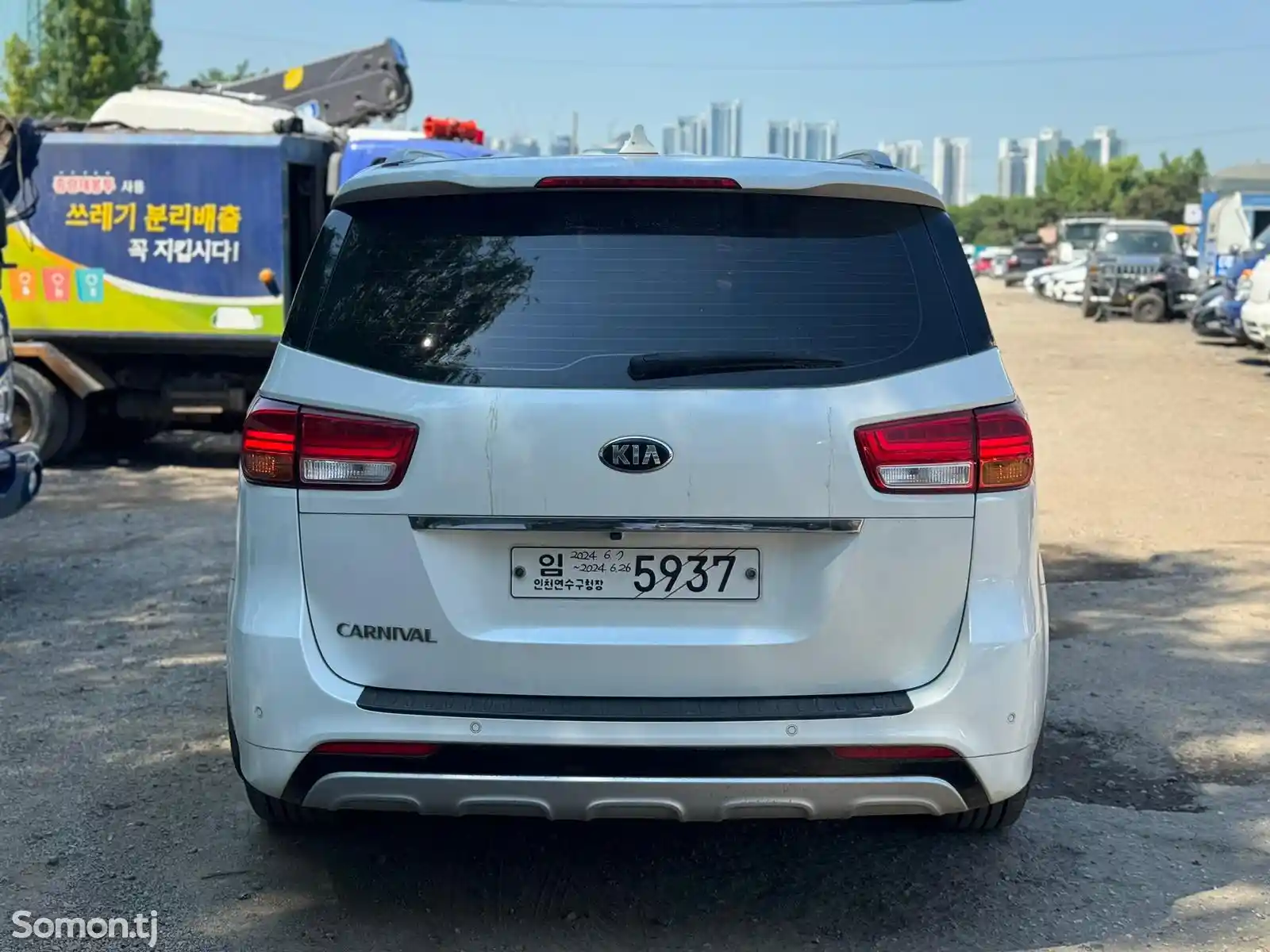 Kia Carnival, 2015-12