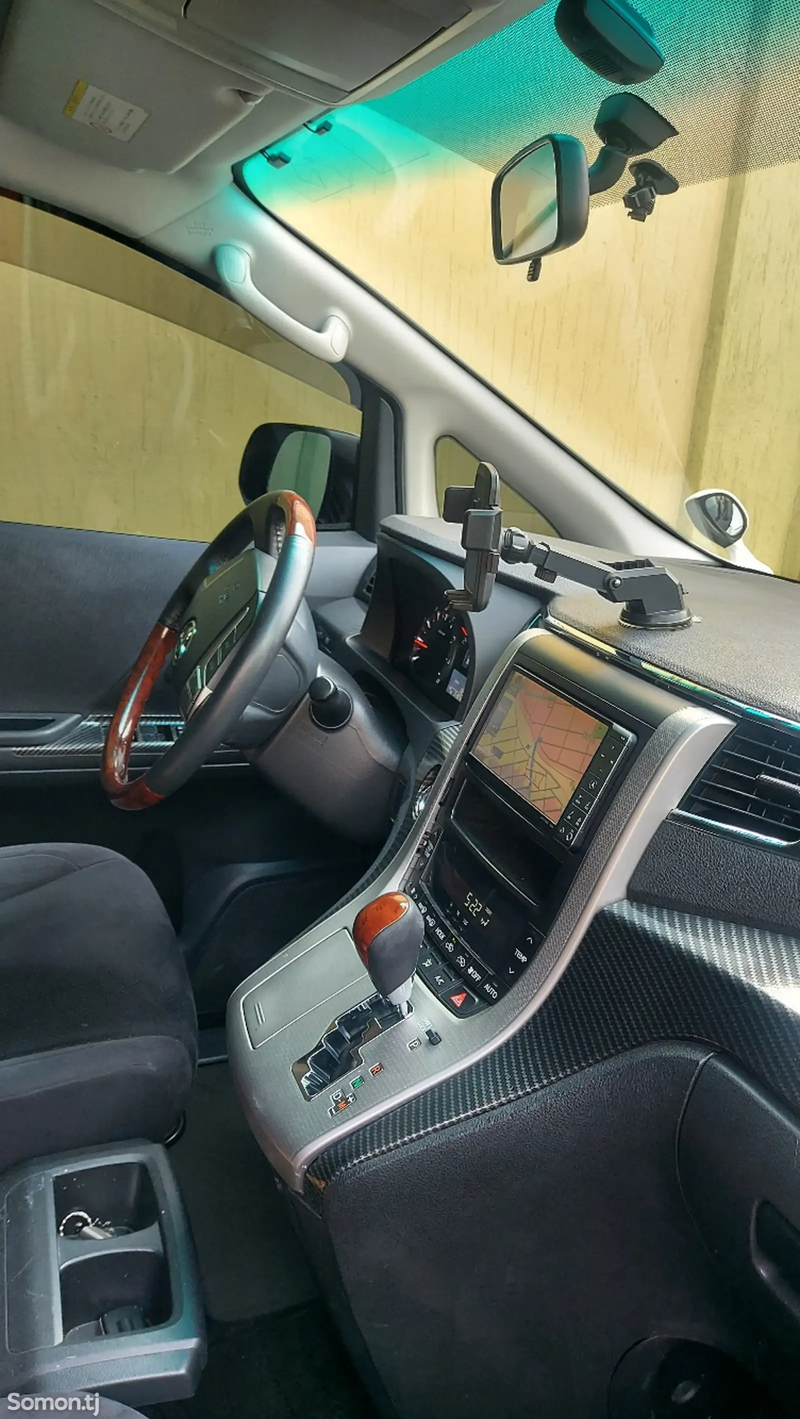 Toyota Vellfire, 2010-1