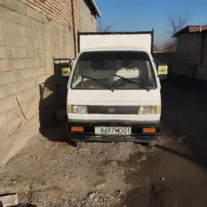 Бортовой грузовик Daewoo Labo, 2005