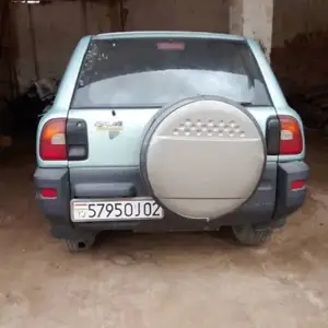 Toyota RAV 4, 1998