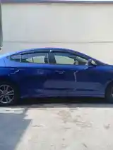 Hyundai Elantra, 2017-2