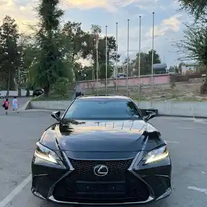 Lexus ES series, 2022