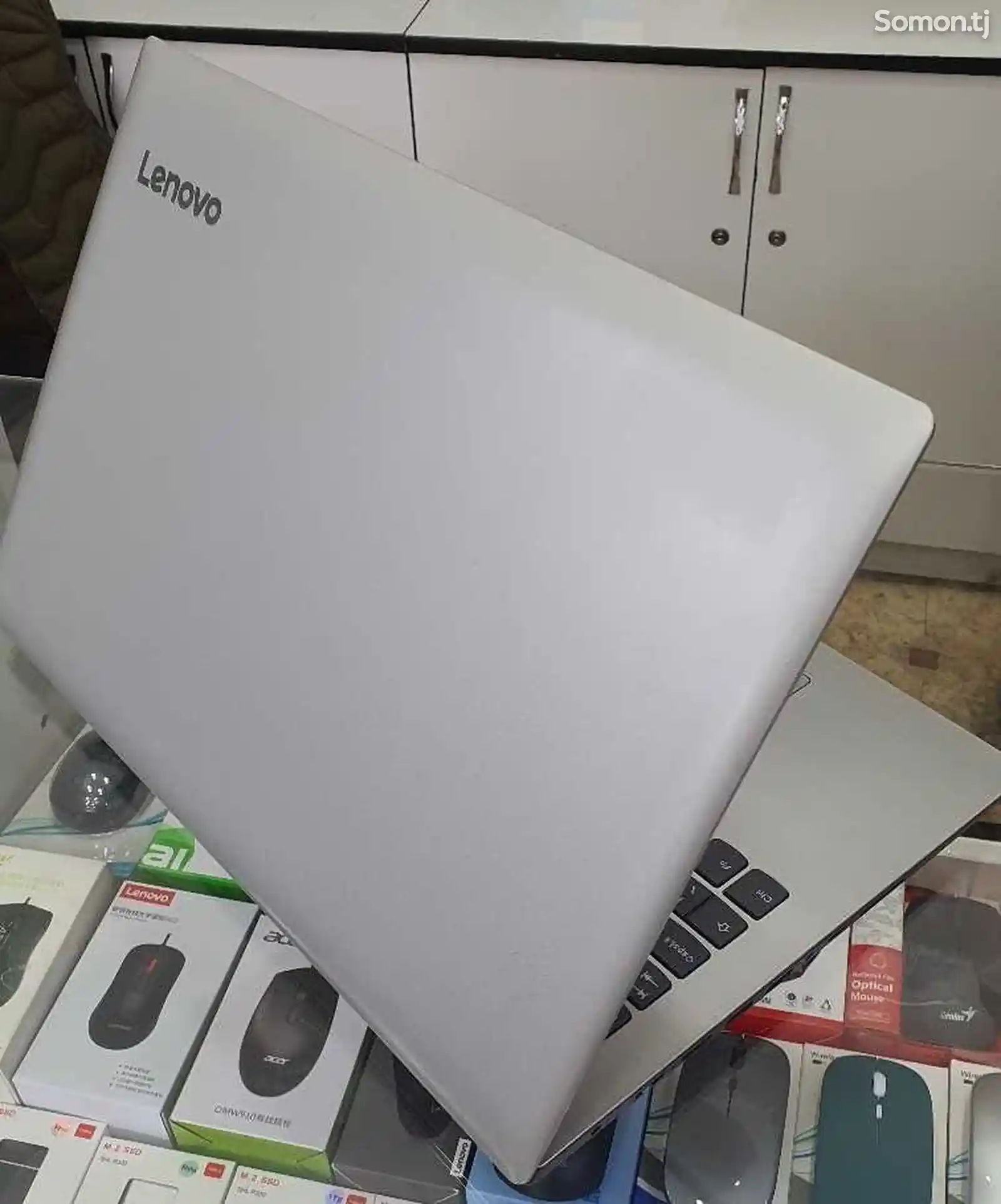 Ноутбук Lenovo Core i5 8GB 512SSD-3