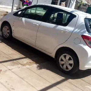 Toyota Vitz, 2012