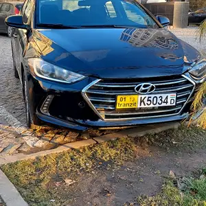 Hyundai Elantra, 2017