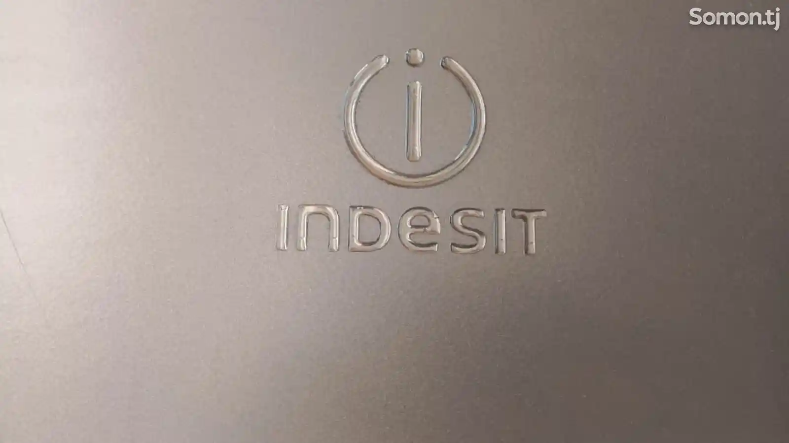 Холодильник Indesit 1.85см-2