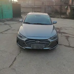 Hyundai Elantra, 2017