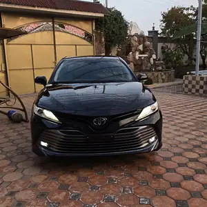 Toyota Camry, 2018