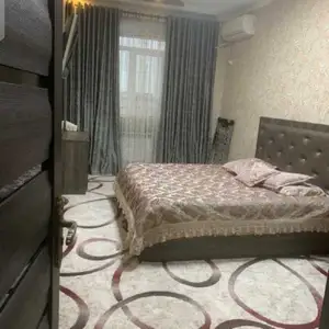 2-комн. квартира, 14 этаж, 65м², дом печати