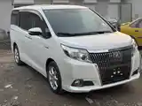 Toyota Noah, 2014-2