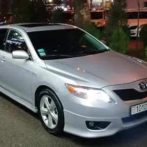 Toyota Camry, 2010