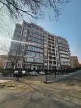 3-комн. квартира, 9 этаж, 90 м², 13 мкр, Амид-2