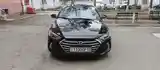 Hyundai Elantra, 2017-12