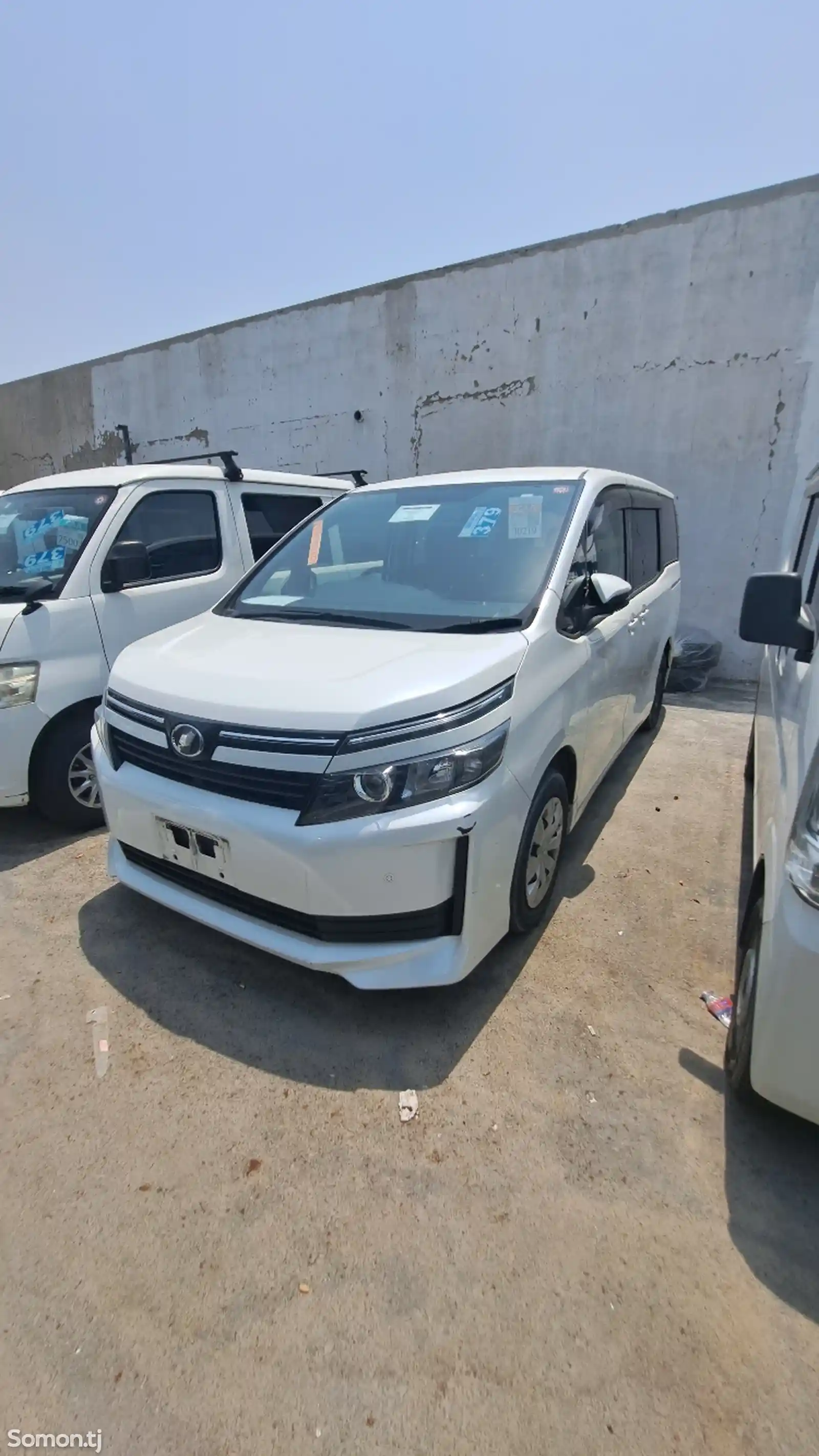 Toyota Voxy, 2014-5