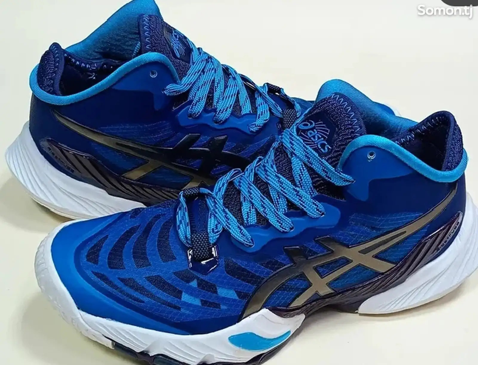 Кроссовки Asics-1