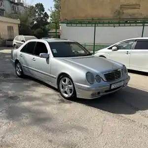 Mercedes-Benz E class, 2002