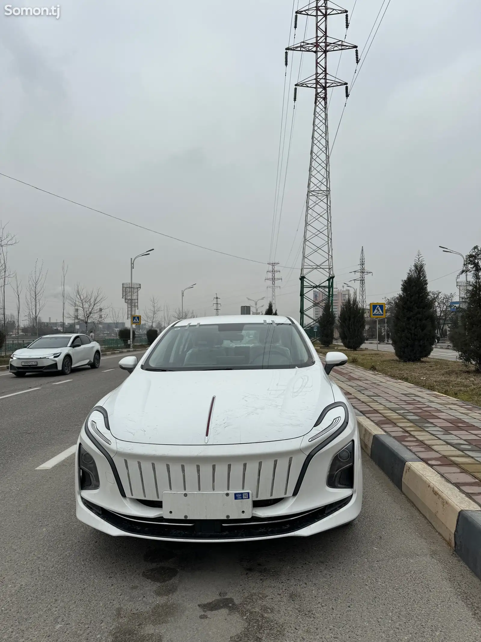 Hongqi E-QM5, 2025-1