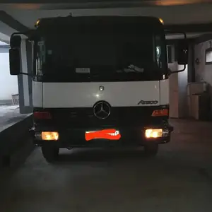 Бортовой грузовик Mercedes-Benz Atego, 2003