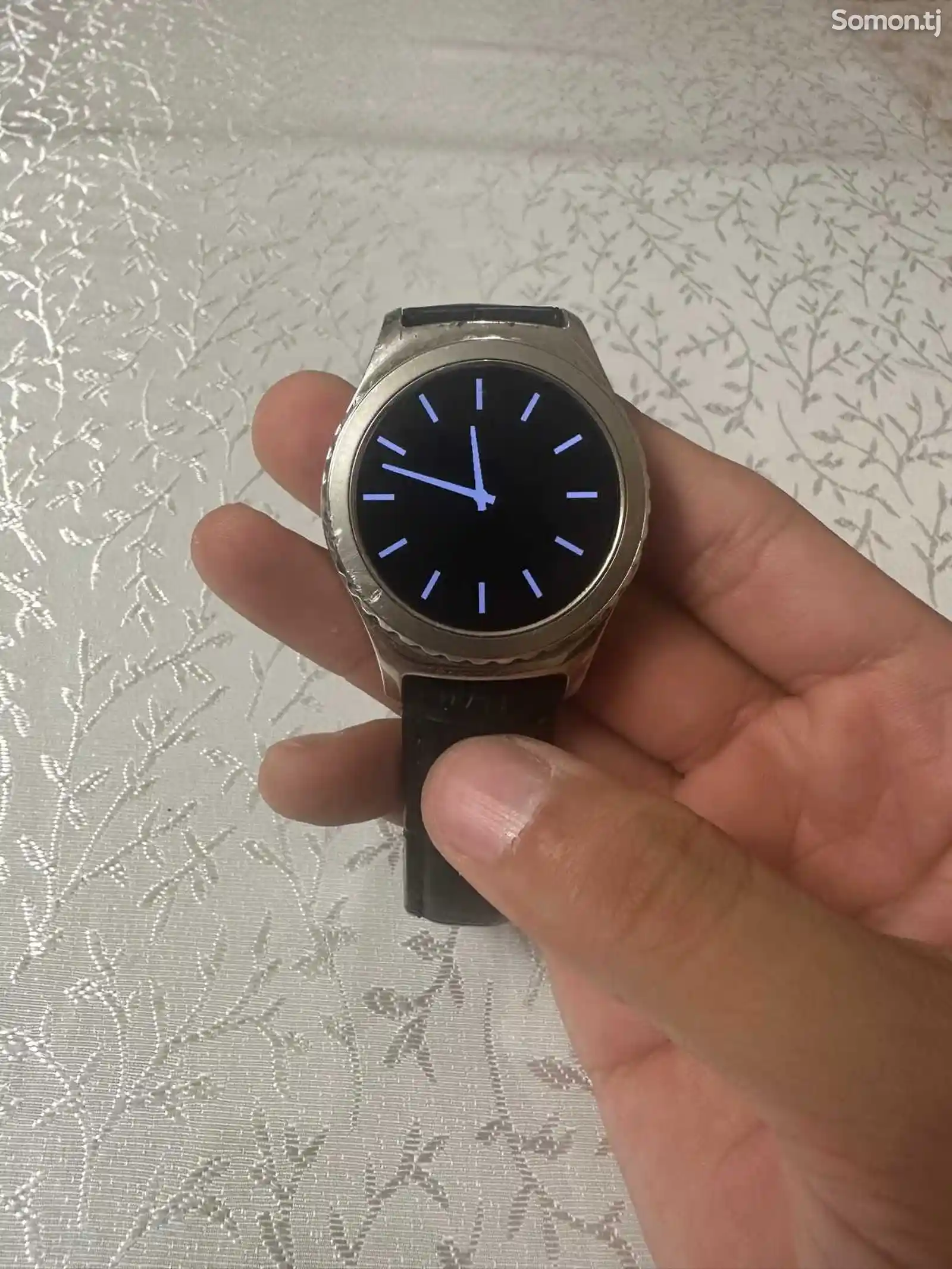 Смарт часы Samsung Gear S2 Classic-1