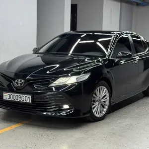 Toyota Camry, 2019