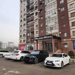 3-комн. квартира, 4 этаж, 80м², 84 микрорайон, Milano Moda