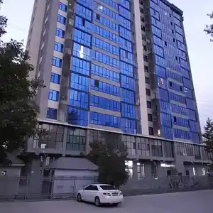 2-комн. квартира, 10 этаж, 79 м², Профсоюз