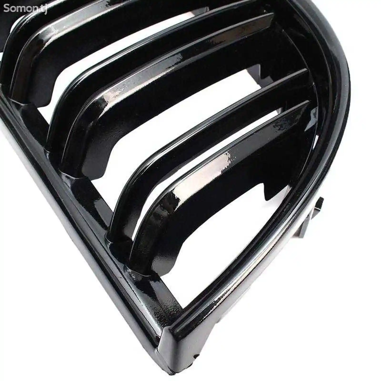 Решетка радиатора глянцевая черная с цветом /// M-Performance BMW E90 05-10-6