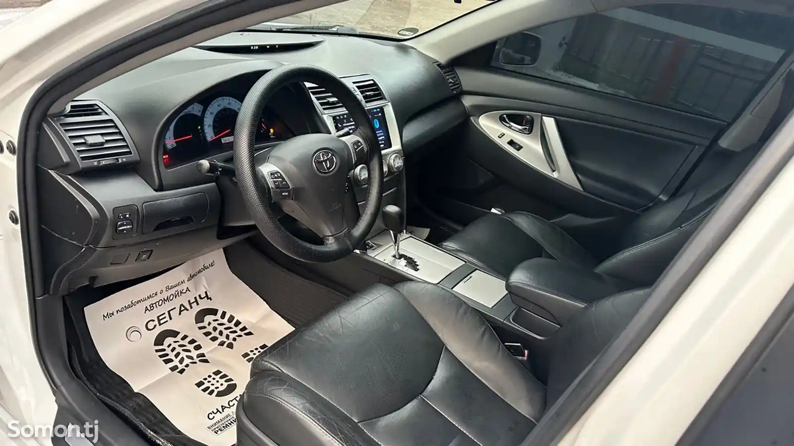 Toyota Camry, 2010-8