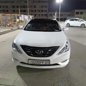 Hyundai Sonata, 2010