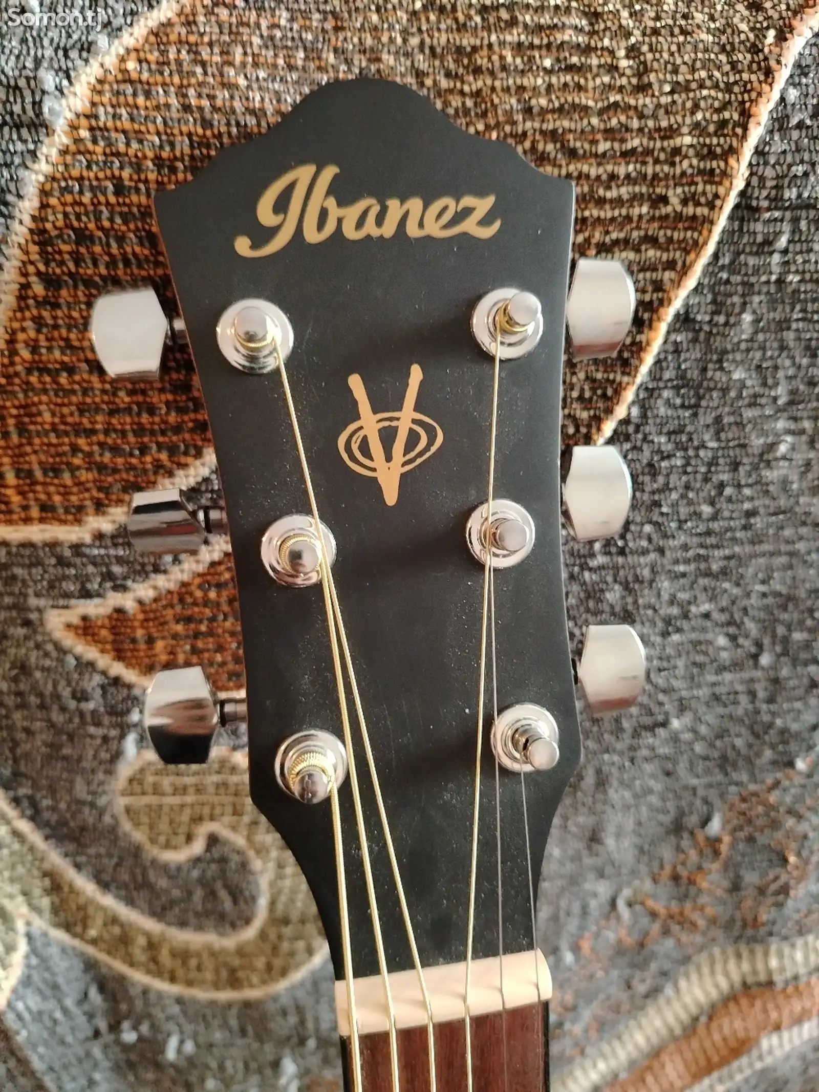 Акустический гитара Ibanez-1