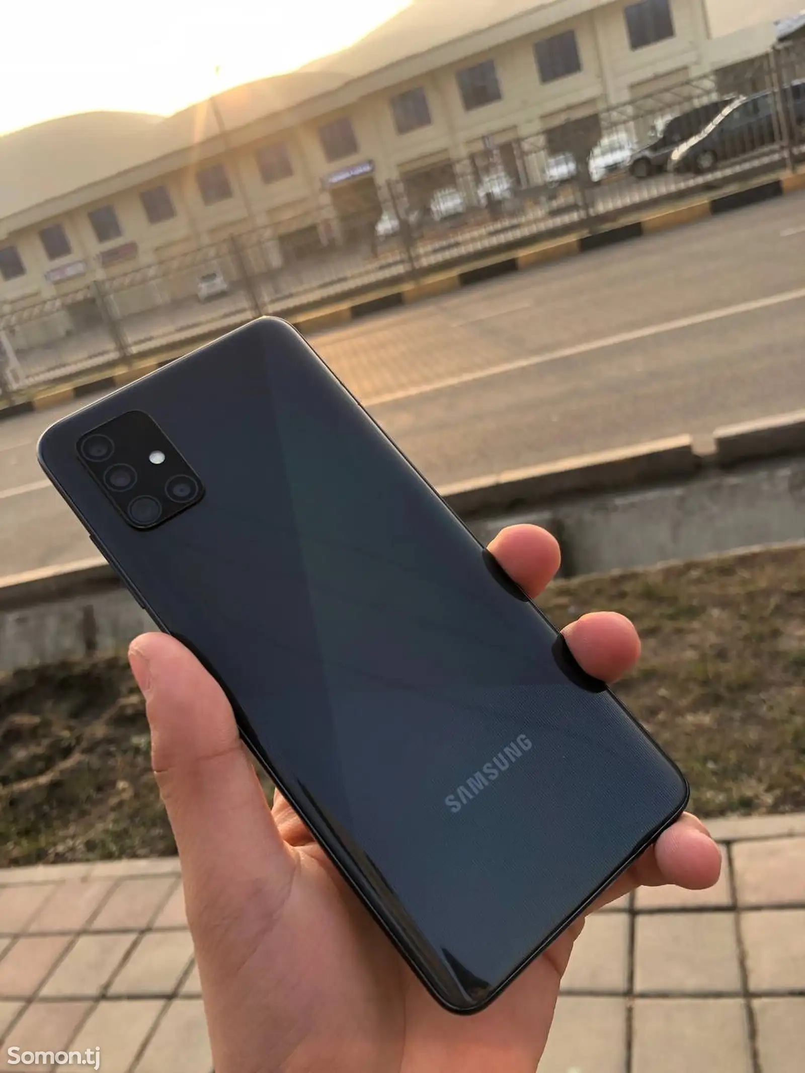 Samsung Galaxy A51-1