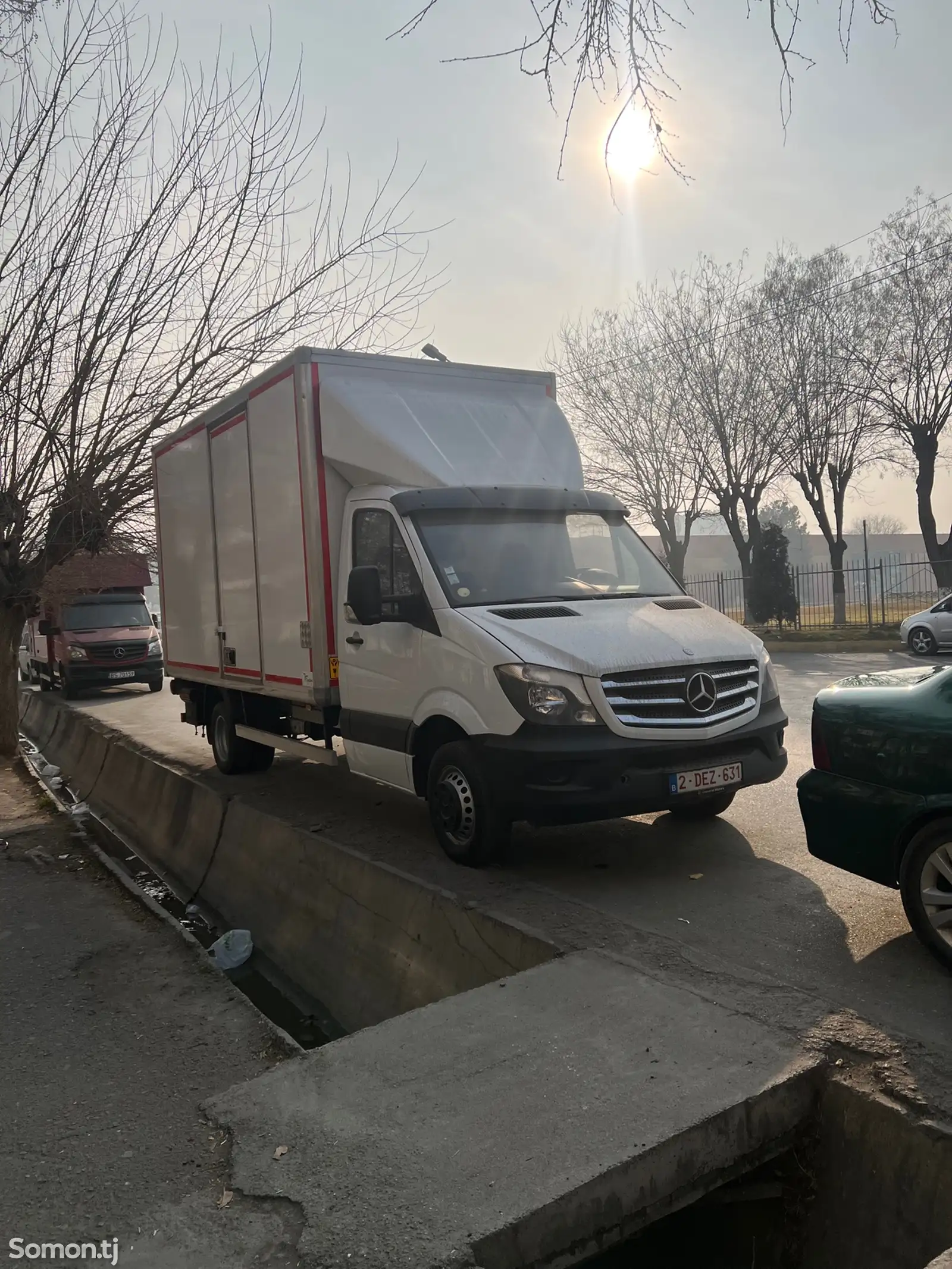 Фургон Mercedes-Benz Sprinter 516 2.7-1